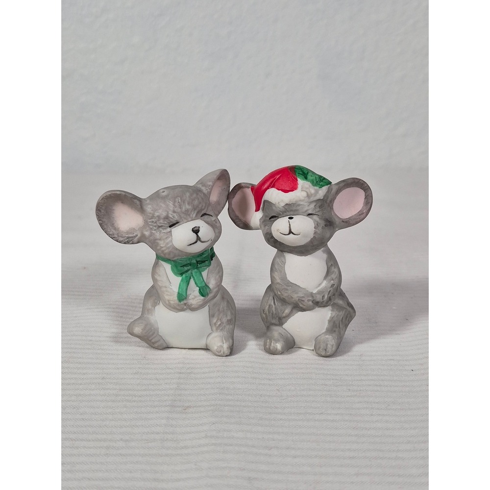 Vintage Christmas Mouse Salt and Pepper Shakers Ceramic Grey Santa Hat Green Bow